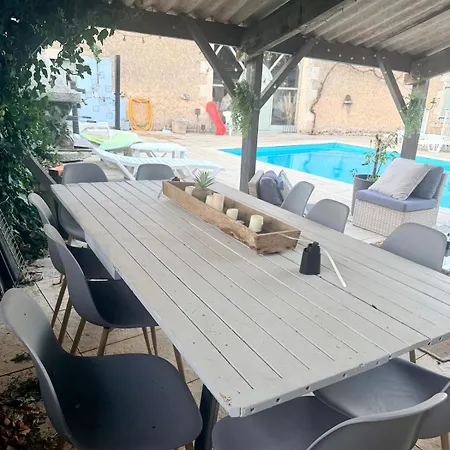Luxurious Countryside Retreat With 4 Bedrooms, Pool And Barn, Close To Historic Villages And Charente River *