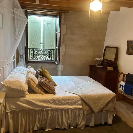 Casa vacanze Luxurious Countryside Retreat With 4 Bedrooms, Pool And Barn, Close To Historic Villages And Charente River